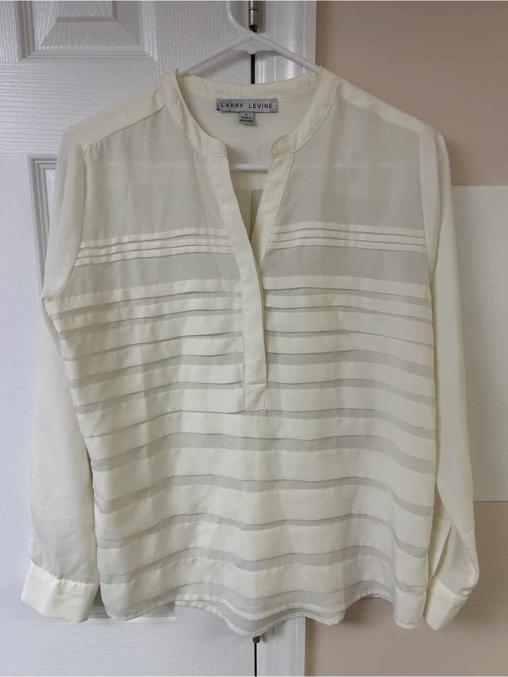 Larry Levine Sheer White Popover Henley Long sleeves Blouse